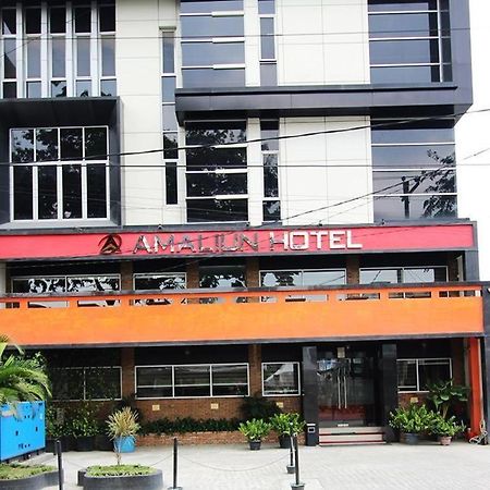 Amaliun Hotel Medan Luaran gambar