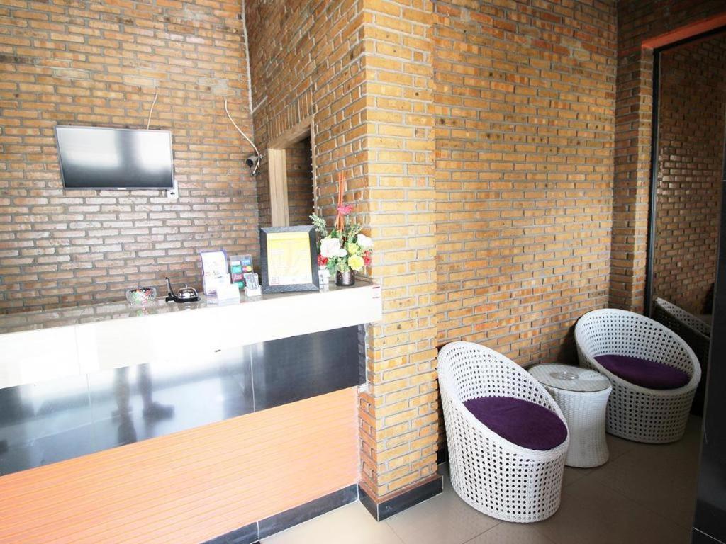 Amaliun Hotel Medan Luaran gambar