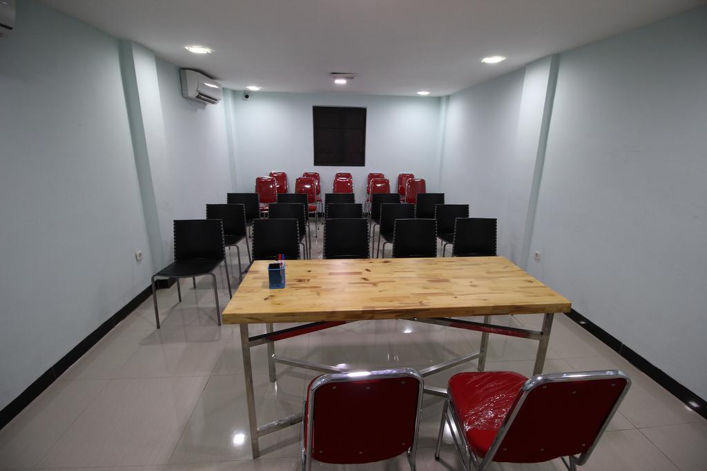 Amaliun Hotel Medan Luaran gambar